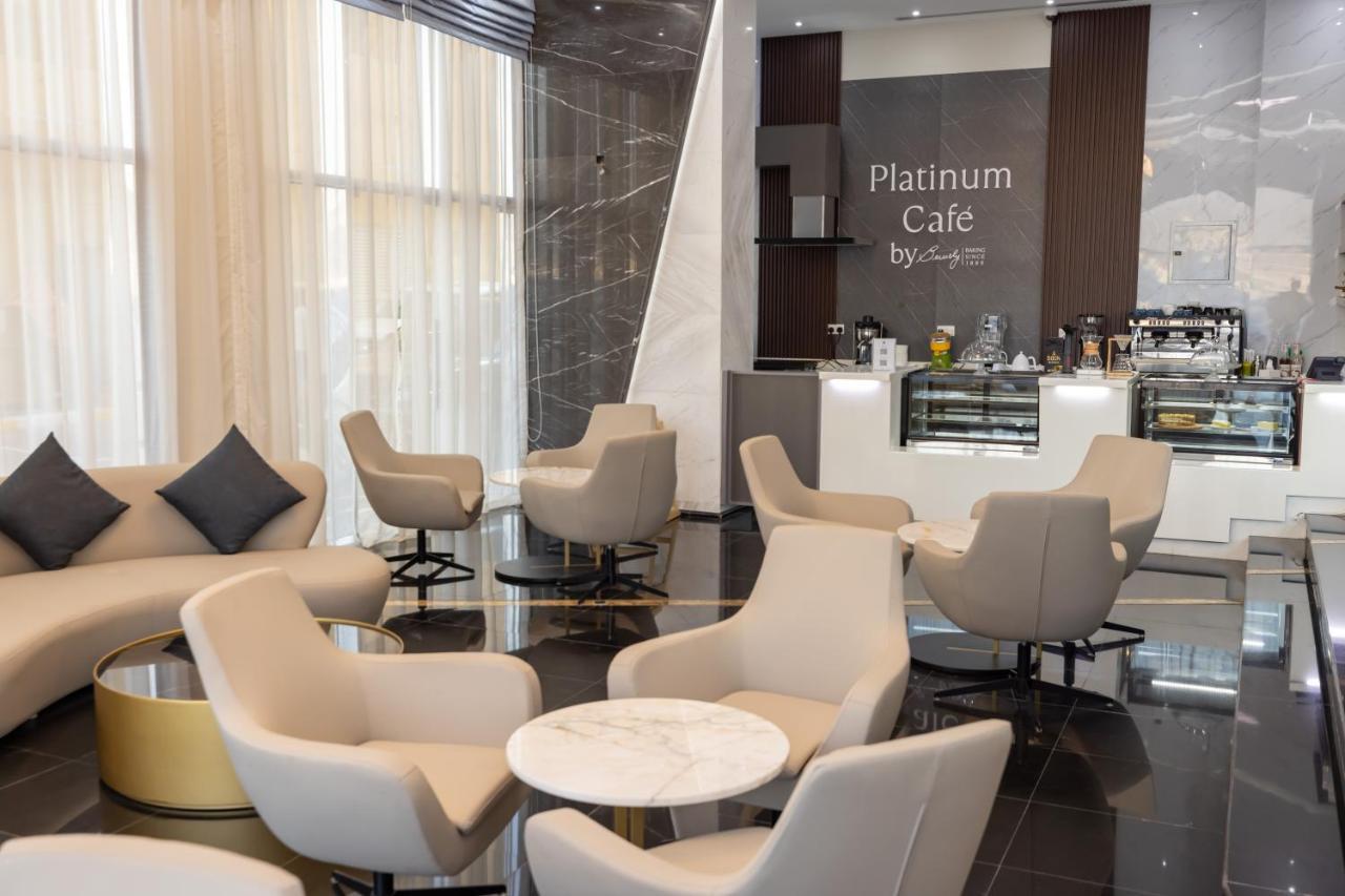 Platinum Coast Hotel Apartments Fujairah Buitenkant foto Platinum Cafe